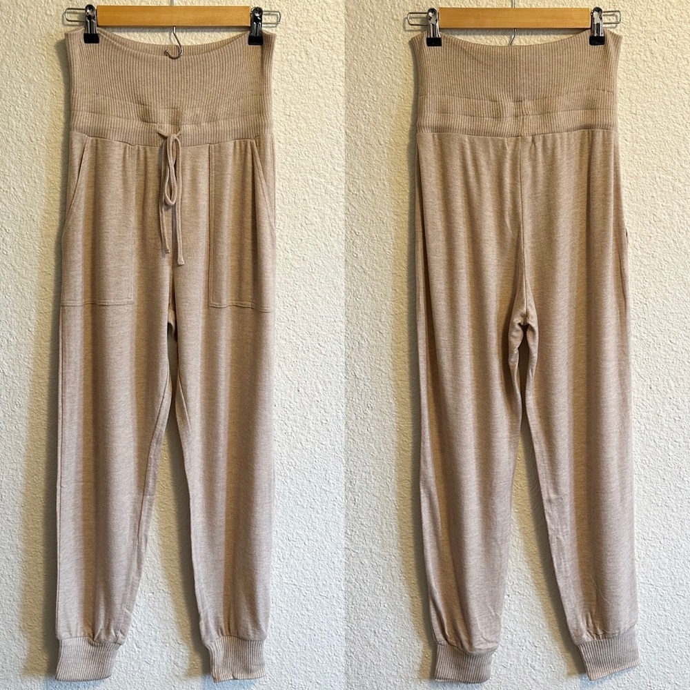 NEW L*Space Sleeping In High Rise Full Length Pant Sweatpants Oat Cream Women’s - Picture 2 of 9